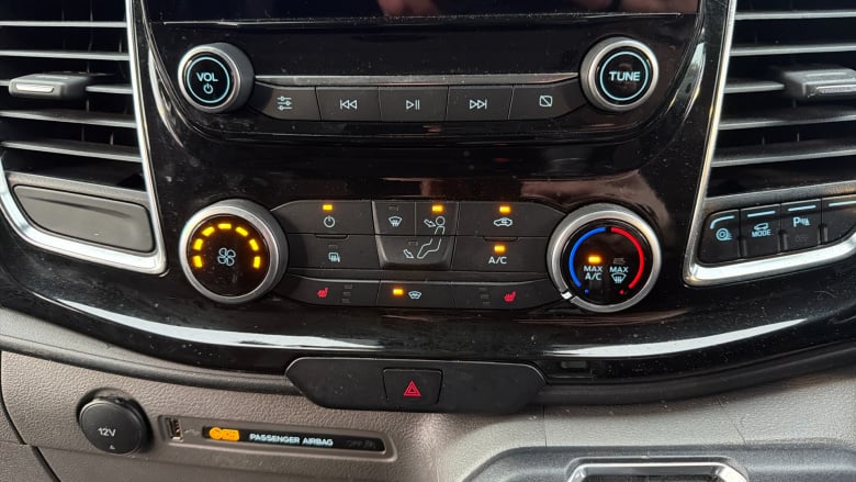 Ford Transit Custom 280 L1 Diesel Fwd 2.0 EcoBlue 130ps Low Roof Limited Van Auto